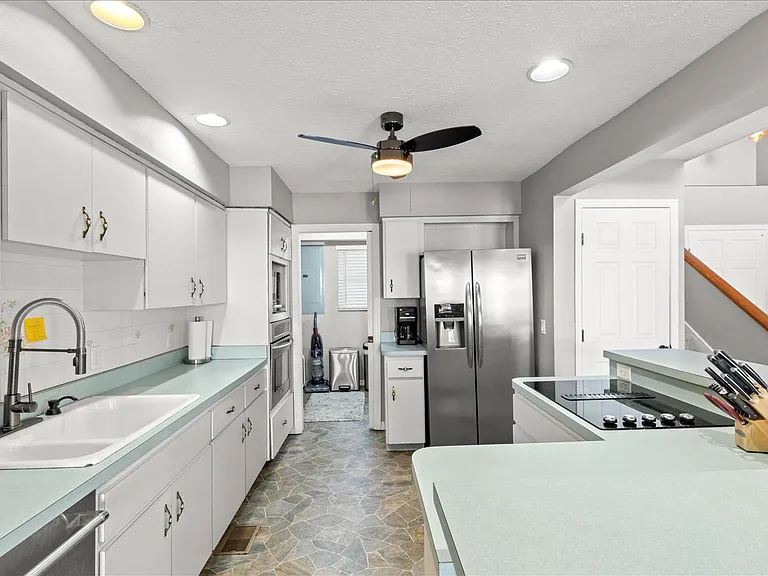 12361 W Standish Dr — Photo 16