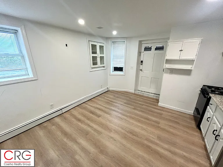 33 Shute St #1 — Photo 2