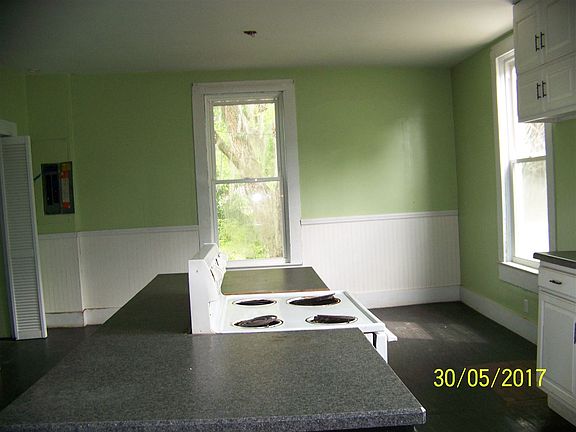 4th image of 1212 Georgia St N