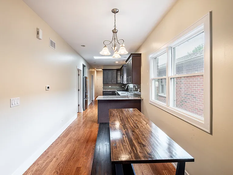 1110 N Christiana Ave — Photo 8