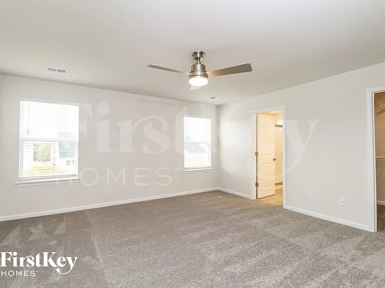 618 Goldburn Way — Photo 8