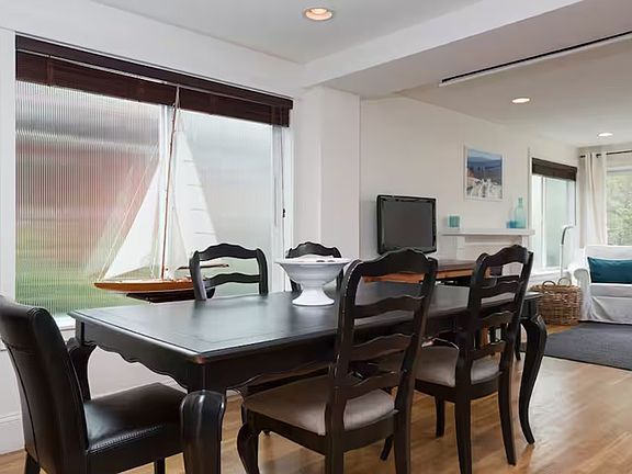 3rd image of 4533 NE 55th St #C