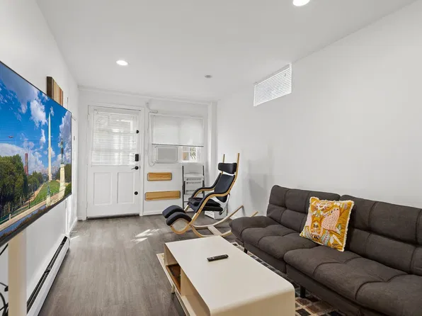 4464 Greenwich Pkwy NW, Washington, DC