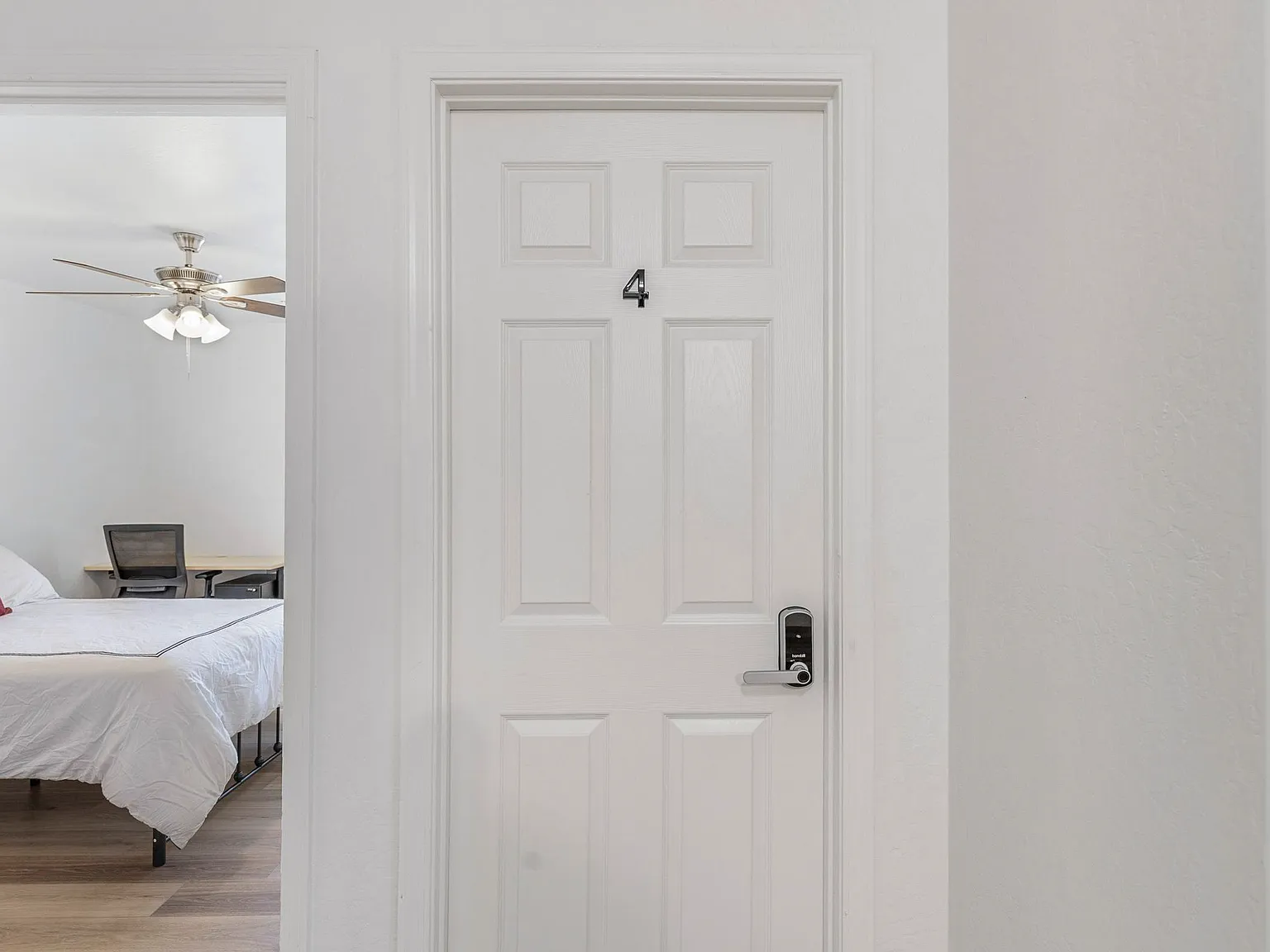 4 bed, 3.0 bath, 2857 sqft, $936 — Photo 4
