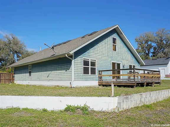 2nd image of 289 SW Deanna Ter