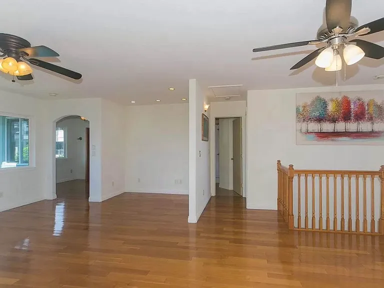 1143 Hala Dr — Photo 5