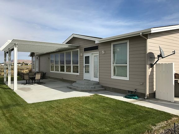 2nd image of 308 Desert Aire Dr SW