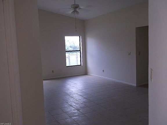 3rd image of 107 NE 9th Ave