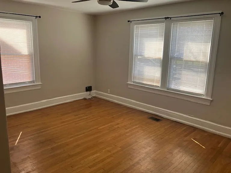 2103 Mount Vernon Ave — Photo 3