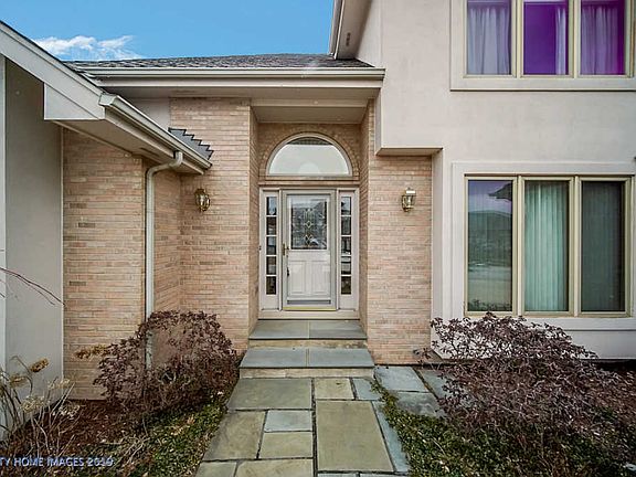 3rd image of 11030 Fawn Creek Ln