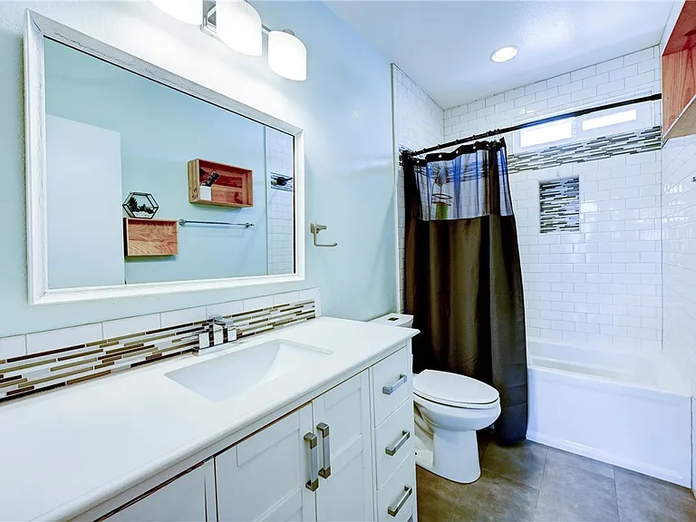 260 Victoria St #5 — Photo 27