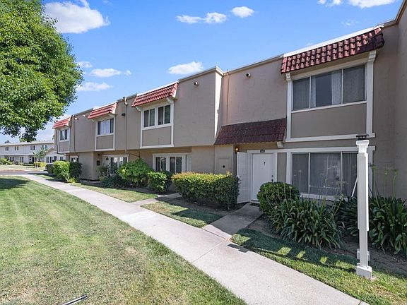 3rd image of 5529 Don Scala Ct
