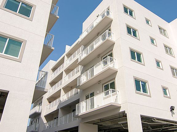 3rd image of 760 NE 85th St #724-304