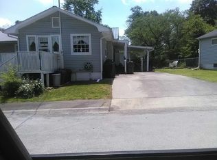 106 E Newkirk Ln, Oak Ridge, TN 37830