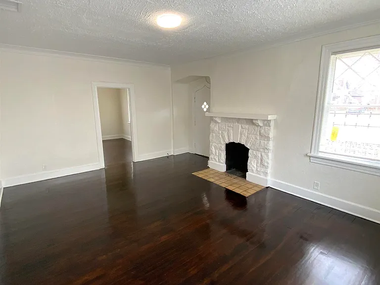 920 N Auburndale St — Photo 5