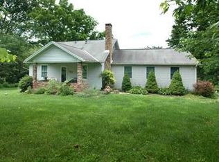 10819 Brokers Ln, North Huntingdon, PA 15642