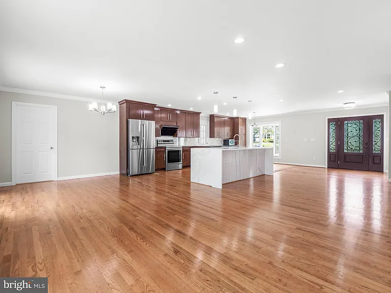 14204 Woodcrest Dr — Photo 8