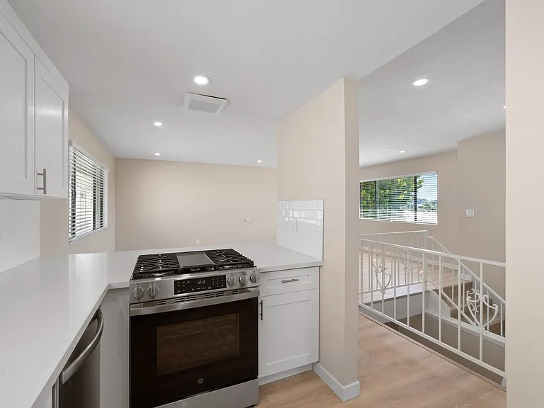 1345 Farroll Rd — Photo 28