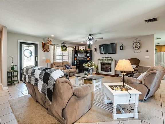 5th image of 1440 Nocatee St
