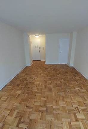 4th image of 12360 83rd Ave APT 11V