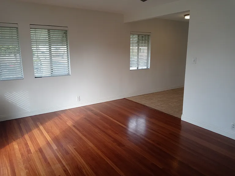 2342 Belmont Ave — Photo 6
