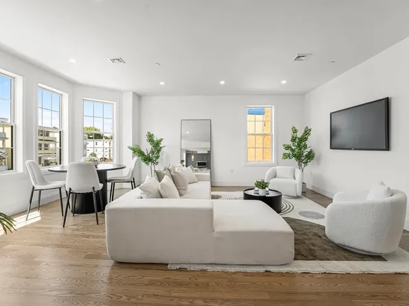 808 Morton St #Penthouse 3, Mattapan, MA 02126