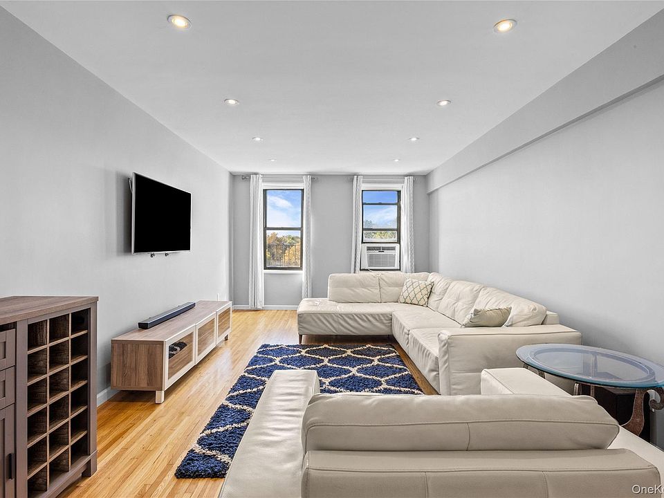 1st image of 2209 Knapp Street #6H