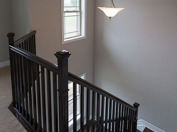 5th image of 13 Bridgewater Dr