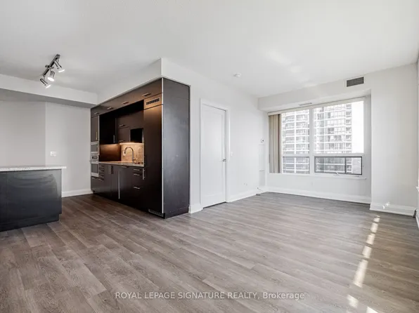 2 Anndale Dr #1208, Toronto, ON M2N 0G5