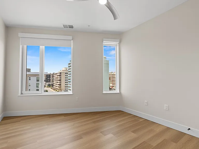 Frameline Apartments — Photo 39