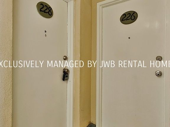 3rd image of 1628 2nd St N APT 228