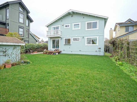 4th image of 319 Valdez Ave