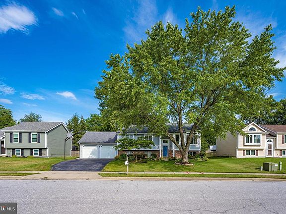 2nd image of 242 Diamond Dr