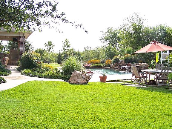 4th image of 5045 Saint Leger Dr