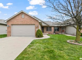 7208 Preston Dr, Springfield, IL 62711