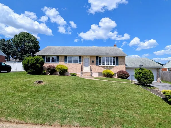 2505 Faulkland Rd, Wilmington, DE 19808