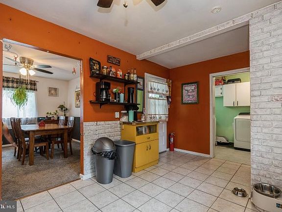 5th image of 11 Spruce Ln