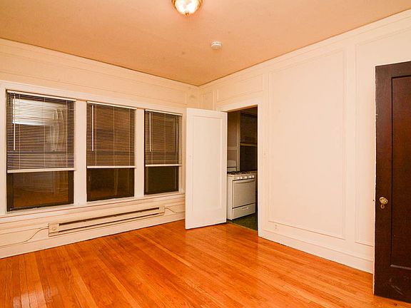 5th image of 1309-309 Oak Ave #W3
