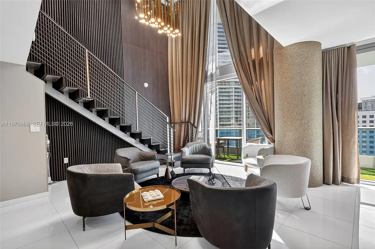 Photo 2 of 38 - 200 Biscayne Boulevard Way #1108 - Miami, FL Building Photo - 200 Biscayne Boulevard Way #1108