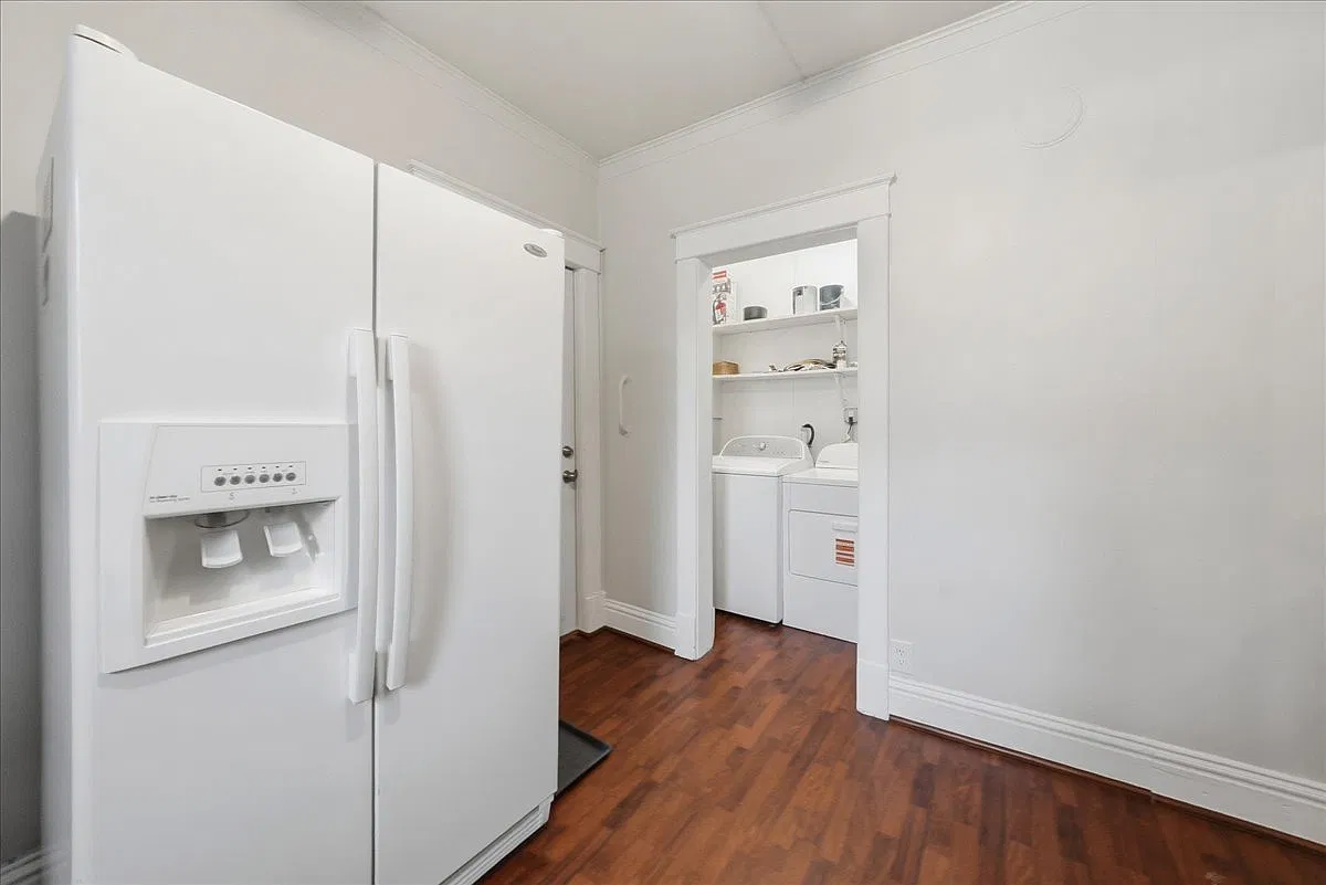 2 bed, 1400 sqft, $2,700 — Photo 4