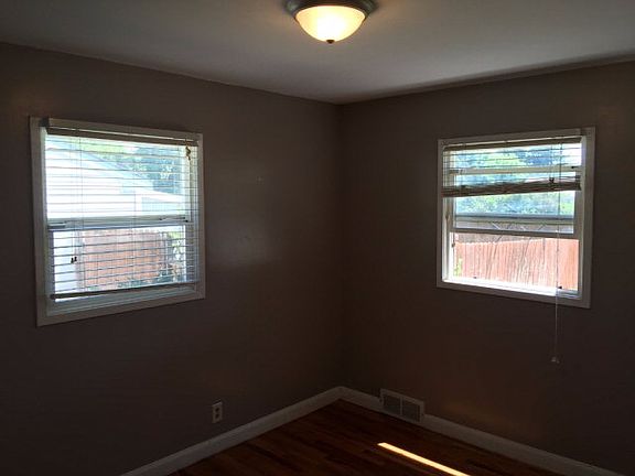 5th image of 1050 9th St