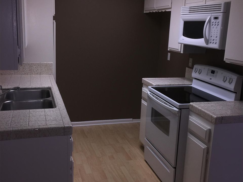 1st image of 5700 Bates St Unit 2