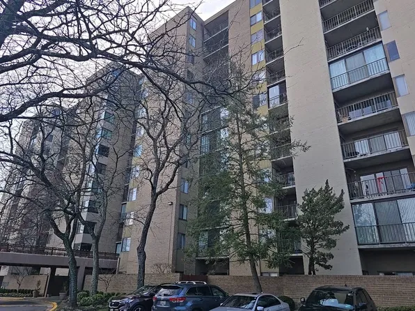 9200 Edwards Way APT 1108, Hyattsville, MD 20783