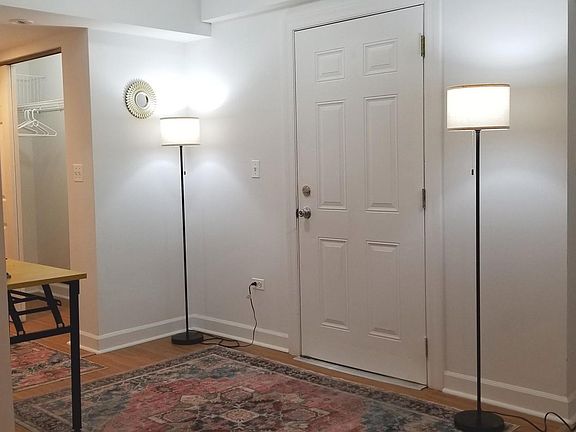 3rd image of 4923 N Kenmore Ave #G