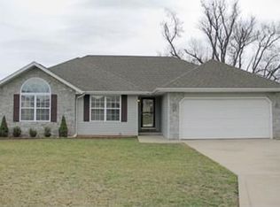 796 S Quade Rd, Springfield, MO 65802