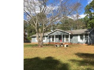 322 Old Farm Rd, Raeford, NC 28376