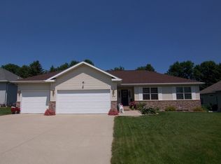 214 Pine Ridge Rd, Brookings, SD 57006