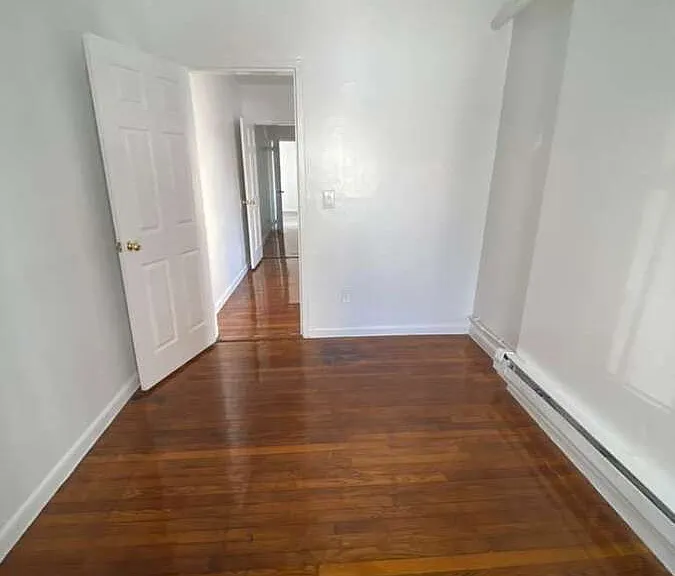 80 Linden St #1 — Photo 3