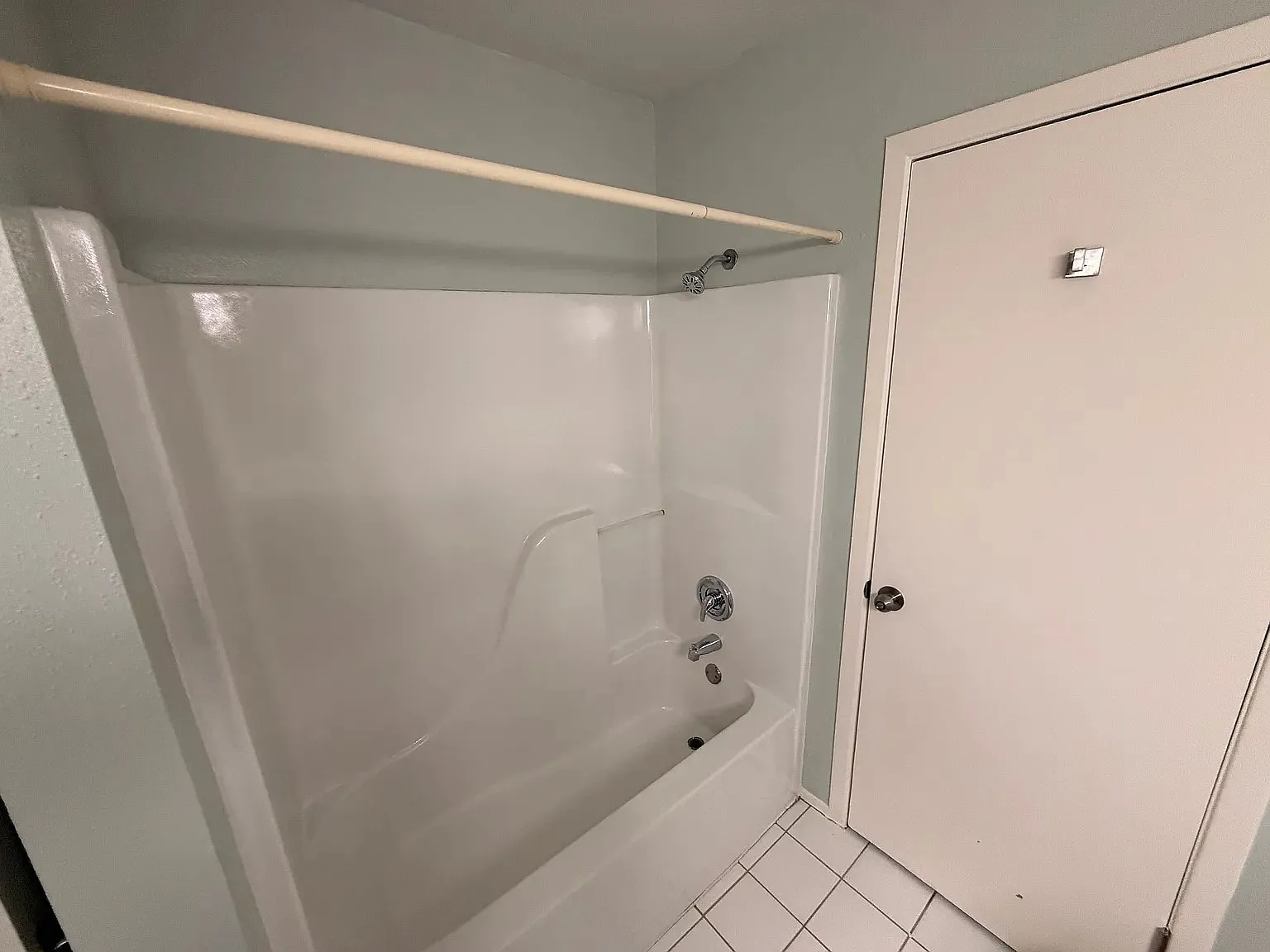 2 bed, 1.5 bath, 1150 sqft, $1,525 — Photo 3