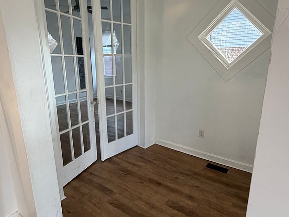 4th image of 48 S Alvasia St